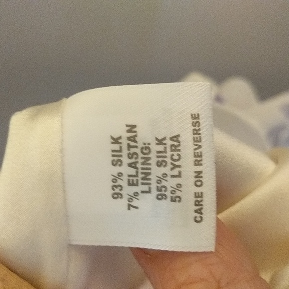 St. John couture silk two-piece set sleeveless blouse and a line pleated skirt. - Picture 7 of 16